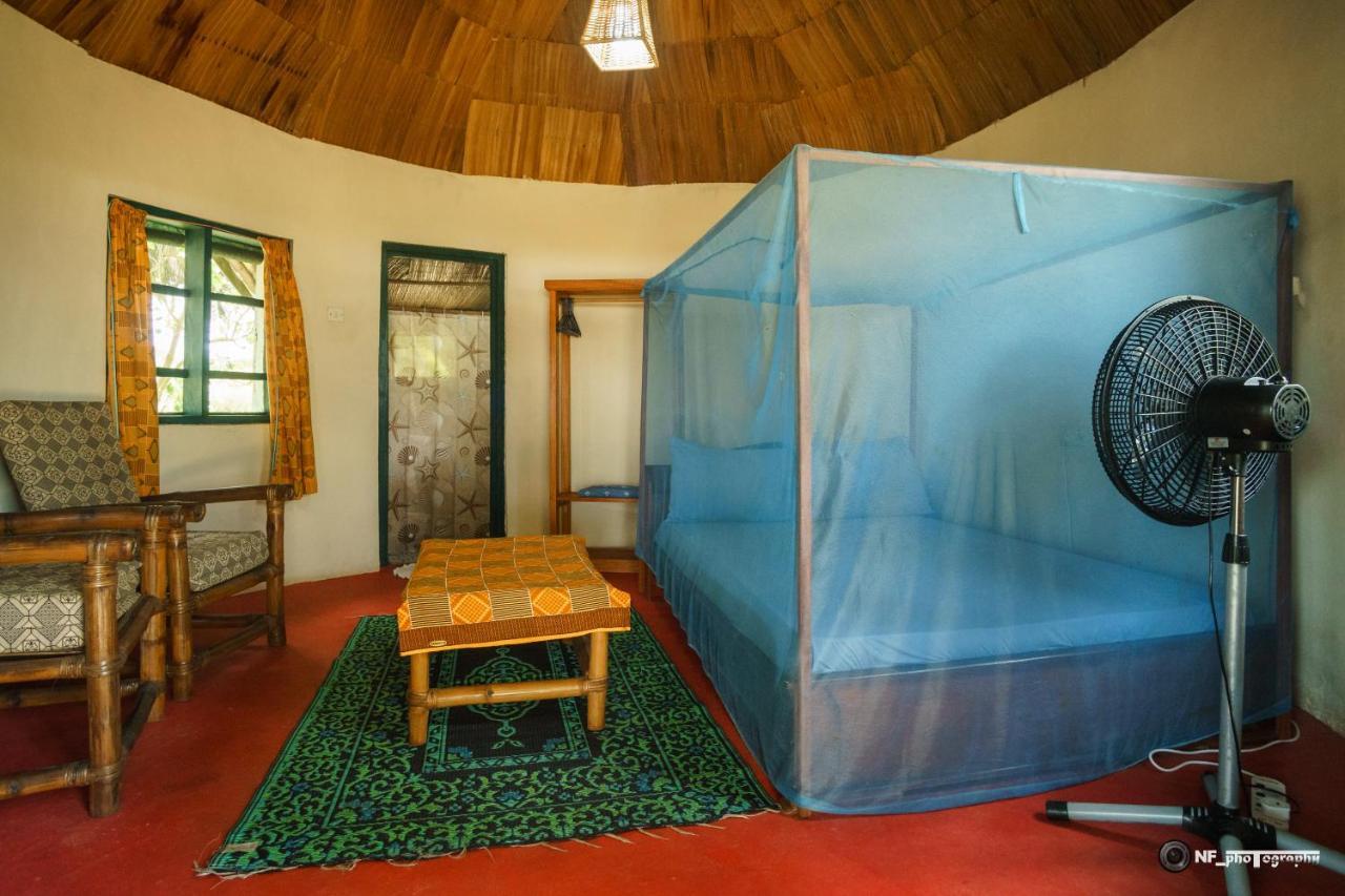 The Akwidaa Inn Exterior foto