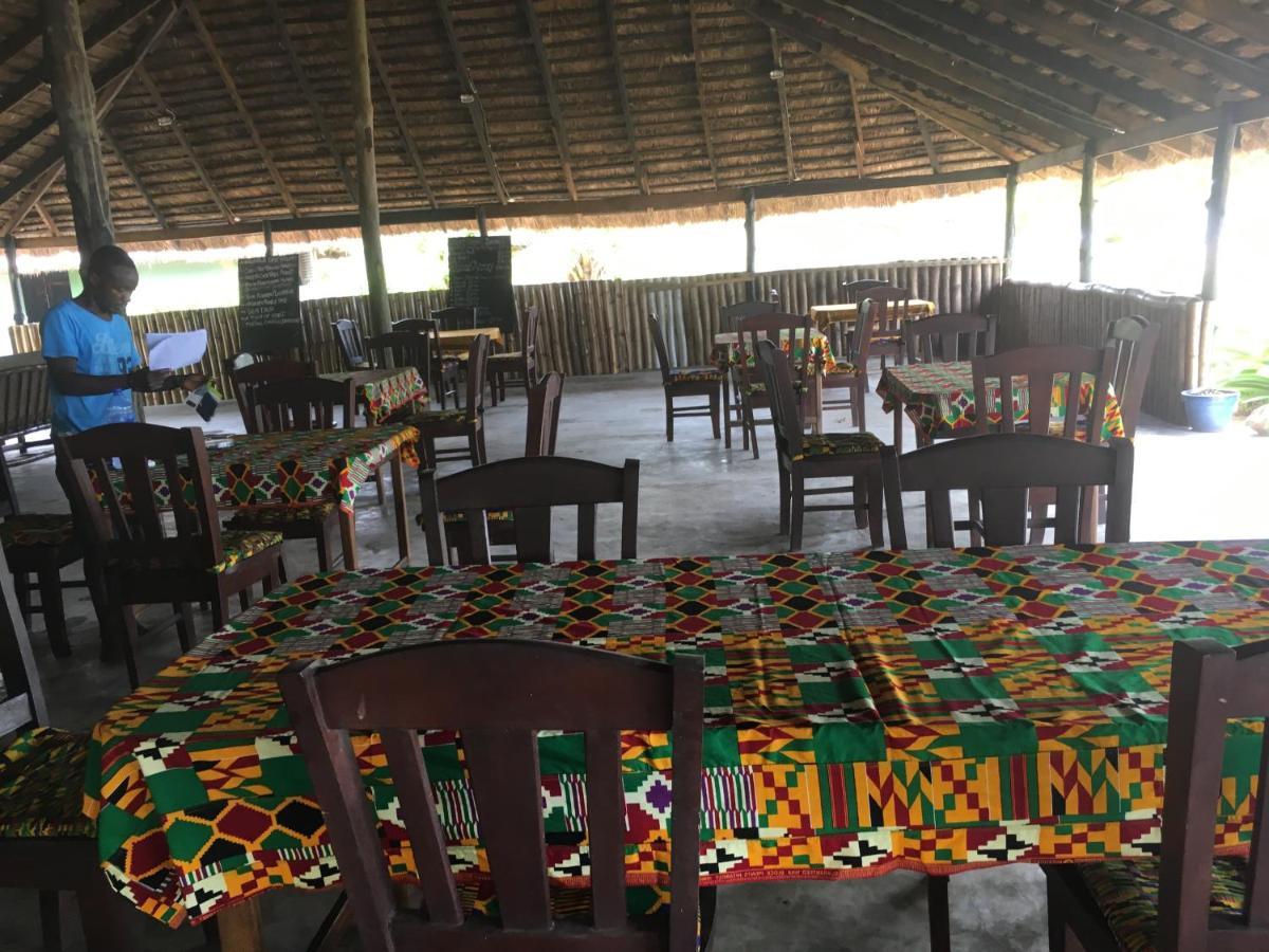 The Akwidaa Inn Exterior foto