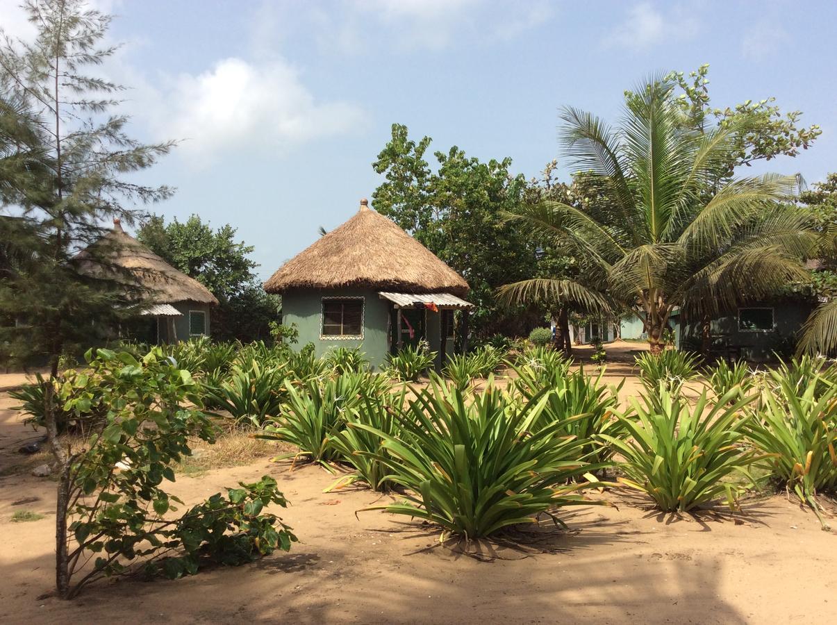 The Akwidaa Inn Exterior foto